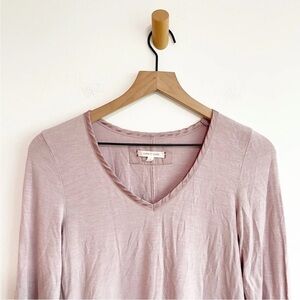 Pure Good Anthropologie Women's Light V Neck T Shirt  Top Purple Size Small